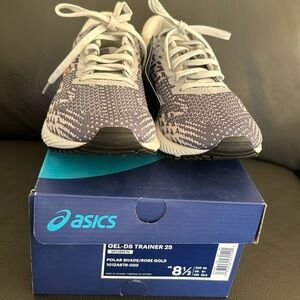 NWT Asics Gel DS Trainer 25 size 8.5 Ladies